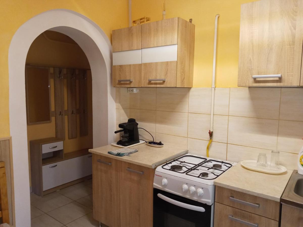 Napsugar Apartmanhaz Балатонлелле Экстерьер фото